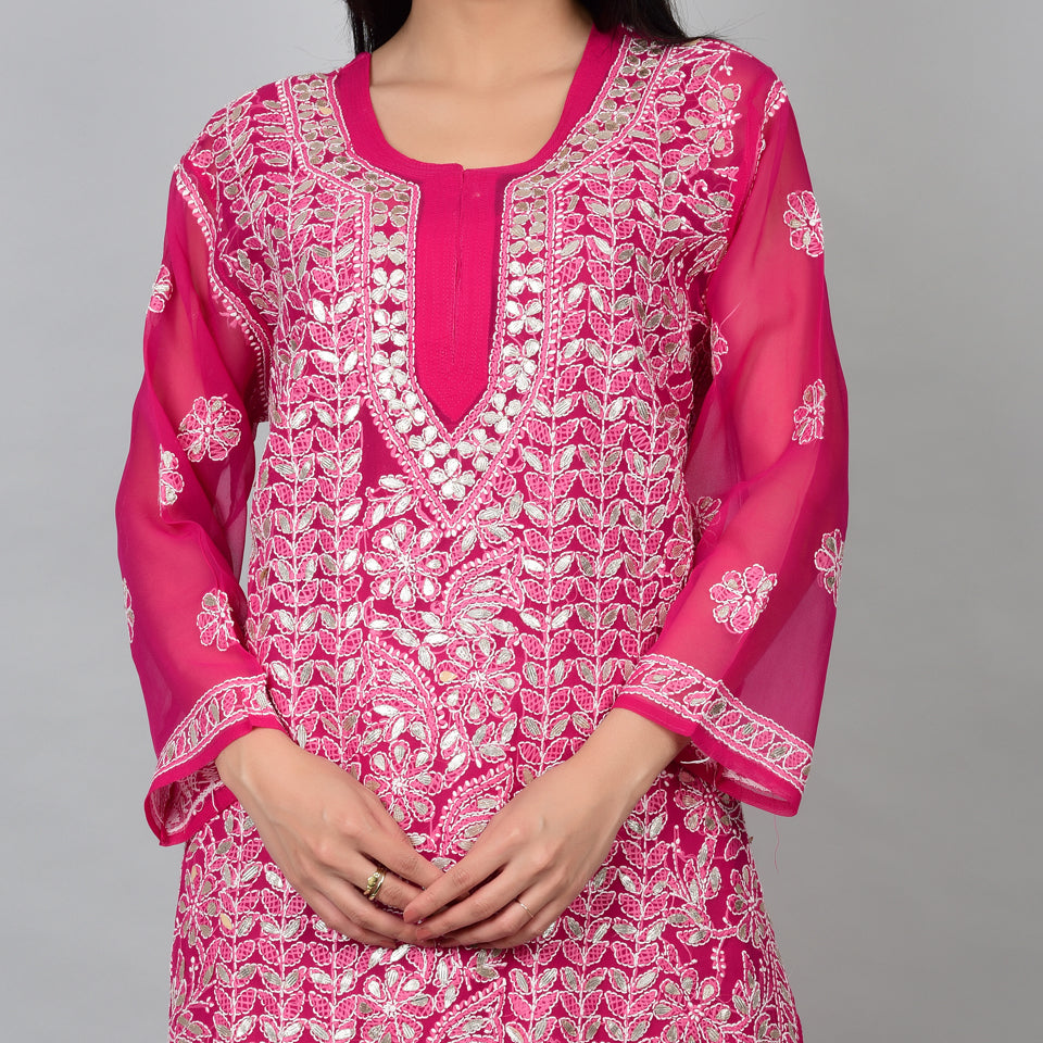 Regal Radiance: The Beauty of a Lucknowi Gotta Patti Magenta Kurti