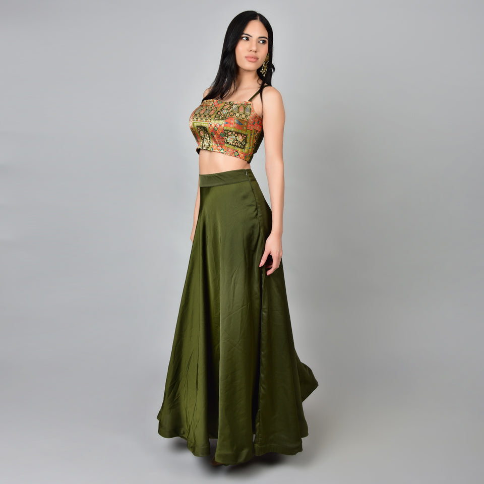 Timeless Glamour: Styling a Brocade Jacket with a Satin Skirt